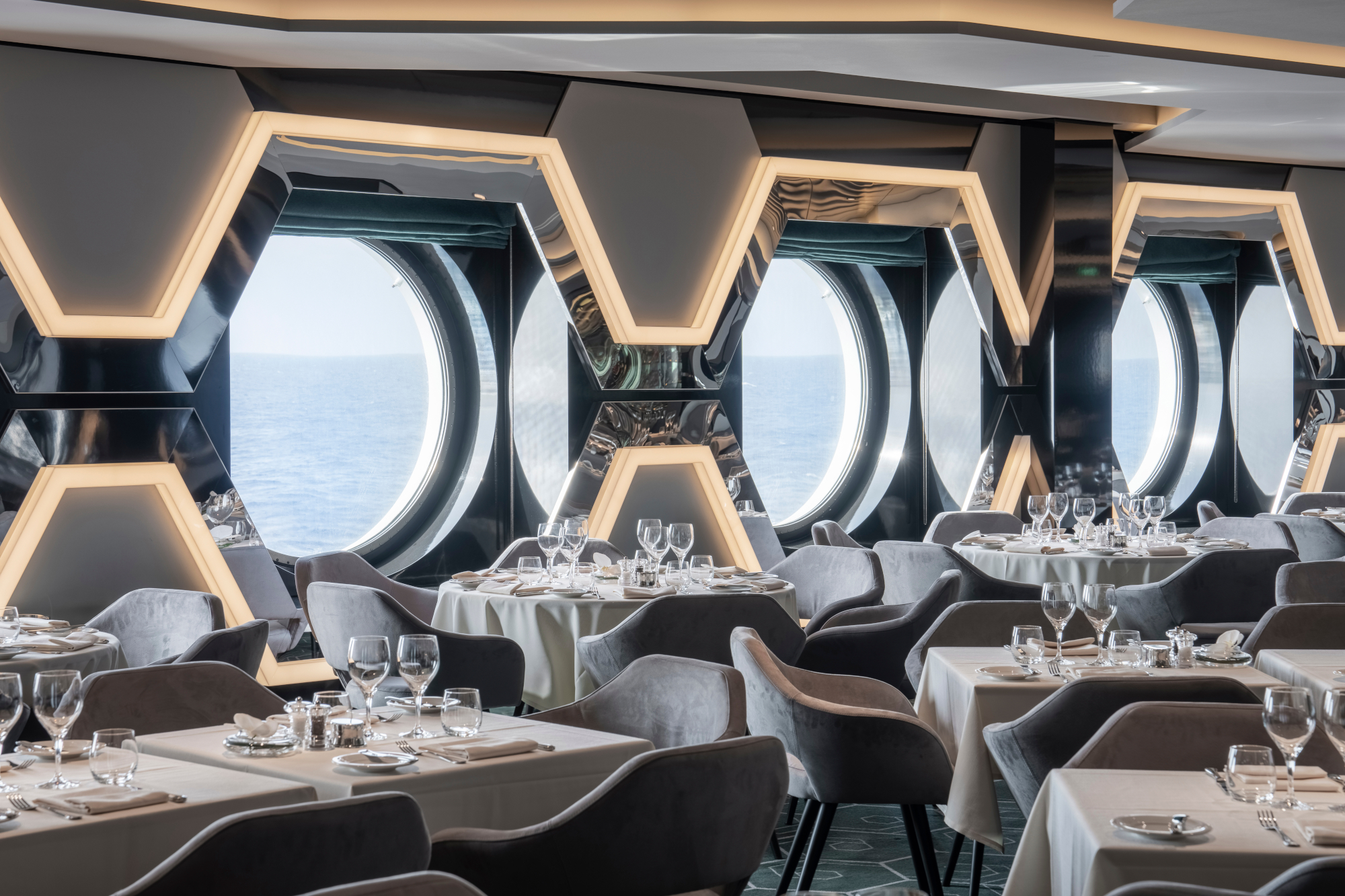 MyCruise MSC World-Europa Offentlige-arealer Restauranter10